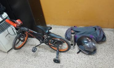 Demoraron a un hombre con una bicicleta y otros elementos cuya procedencia no pudo justificar