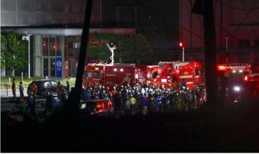 Terremoto en Japón: colapsó un centro comercial y rescatistas buscan a 10 personas desaparecidas entre los escombros