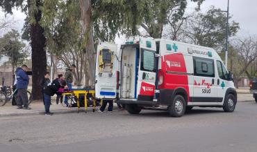 Una ambulancia demoró más de media hora para asistir a una mujer que se descompensó a una cuadra del Vera Barros
