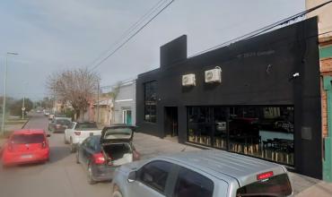 Un futbolista de 19 años fue asesinado de un disparo en el cuello a la salida de un bar en Ingeniero White