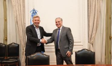 Entre Ríos firmó un acuerdo con la ANSES para recibir $120.000 millones por el déficit previsional