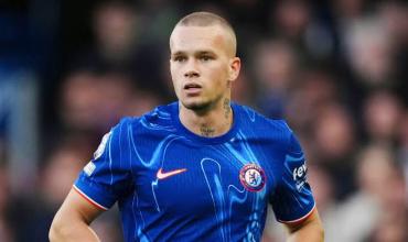 Chelsea pagó cerca de 100 millones para ficharlo, lo suspendieron por doping y volvió a jugar después de dos años