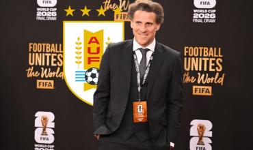 Diego Forlán fue presentado como entrenador de Uruguay