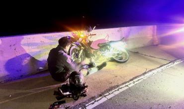 Motociclista perdió el control, chocó contra un muro en la Cuesta de Miranda y dio positivo en alcoholemia