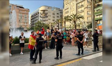 Miles de manifestantes salen a las calles en Ceuta para protestar por la crisis migratoria