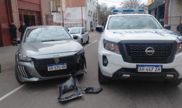 Siniestro vial en Dalmacio Vélez entre un automóvil y un patrullero