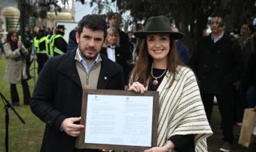 Victoria Villarruel se mostró con el presidente de la UCR en la Expo Venado y deslizó críticas al Gobierno