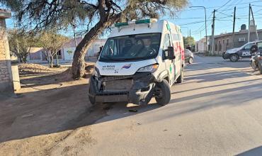 Una ambulancia y un automóvil chocaron en Catuna