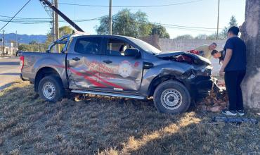 Choque en Chamical: un móvil de Bomberos Voluntarios colisionó con un automóvil