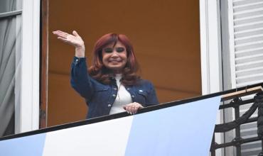 Causa Vialidad: oficializaron el embargo del departamento de Cristina Kirchner donde cumple condena