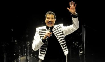Lionel Richie está internado en terapia intensiva: evoluciona favorablemente