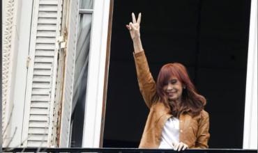 La tobillera electrónica de Cristina no puede precisar en qué lugar del edificio está la expresidenta