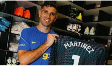 Dibu Martínez cambió el número de su camiseta en Chelsea y tuvo un gesto inesperado con los hinchas