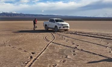 Retiraron la camioneta que provocó destrozos en la Pampa del Leoncito y el conductor deberá pagar una multa millonaria