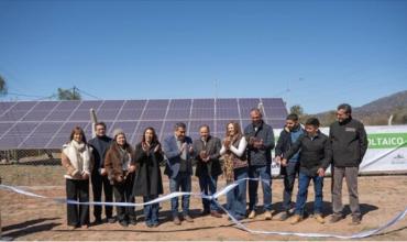 Quintela inauguró en Olta un nuevo parque solar que abastecerá parte del alumbrado público