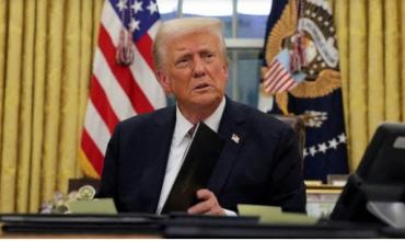 Donald Trump contra CNN: otras cadenas frenan su cobertura en respaldo al canal