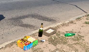 Un misterioso ritual de amor apareció junto a la rotonda de San Nicolás de Bari