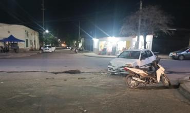 Chilecito: un motociclista sufrió una fractura de tibia tras chocar con un automóvil