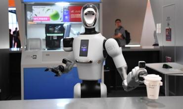 Una escuela de formación para robots en China ya tiene sus primeros egresados
