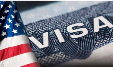 Estados Unidos restringe visas a quienes participen o faciliten el turismo de maternidad