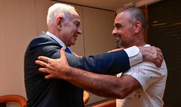 El diálogo entre Netanyahu y el pasajero del avión de Flydubai que retuvo al atacante: “Somos un pueblo de leones”
