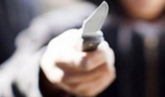 Un joven fue golpeado y herido con un arma blanca por dos personas en el barrio Susana Quintela