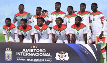De un viaje caótico a la ovación en el Monumental: así fueron las 18 horas de la selección de Burkina Faso en la Argentina