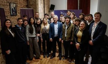 La Libertad Avanza activó la campaña bonaerense con un congreso de más de 1200 jóvenes en Morón