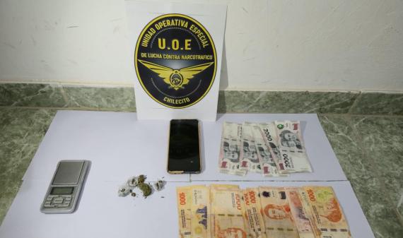 Secuestraron marihuana, una balanza y dinero a un joven de 19 años durante un control de prevención en el centro de Chilecito