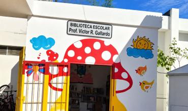 El Jardín 21 rindió un emotivo homenaje al profesor Víctor Gallardo, a 16 años de su fallecimiento