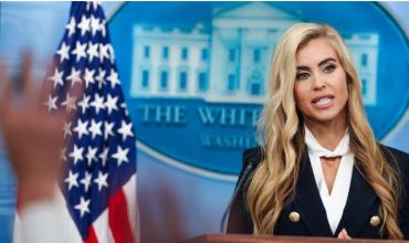 Donald Trump echó a su vocera a 4 días de haber asumido: "Si yo fuera ella, me lo replantearía"