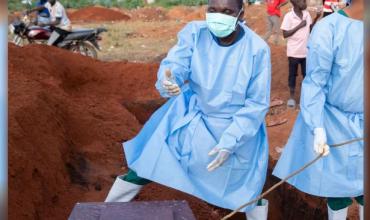 Alarma en el Congo: el brote de ébola se extendió a ocho provincias y ya dejó más de 4.500 muertos