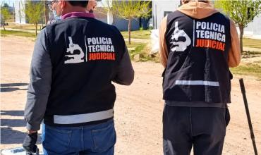 La Justicia ordenó examen ectoscópico y toma de muestras tras el hallazgo de un hombre sin vida