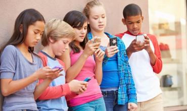 Grecia aprueba la prohibición de las redes sociales a menores de 15 años