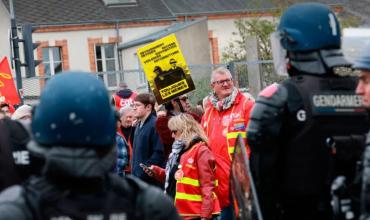 Incautaron armas a manifestantes: la Policía francesa detuvo a más de 100 personas