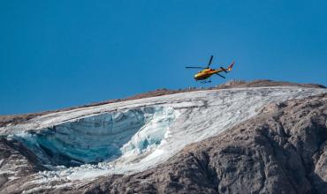 Sigue la búsqueda de desaparecidos por desprendimiento de glaciar en Italia, que dejó siete muertos