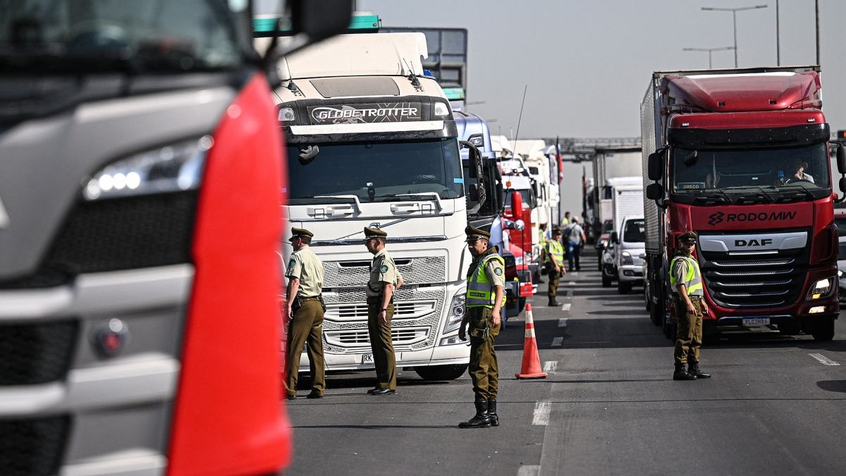 Conflicto en Chile: denuncian que el paro de camioneros tienen el apoyo de la derecha