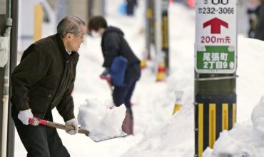 Japón: 17 muertos y más de 90 heridos tras fuertes nevadas