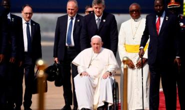 El Papa llegó a la inestable Sudán del Sur para una "peregrinación de paz"