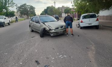 Tremendo choque frontal en la avenida Ángel Vicente Peñaloza