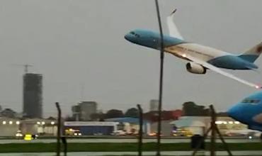 La Fuerza Aérea Argentina aclaró que los pilotos del avión presidencial no son personal militar