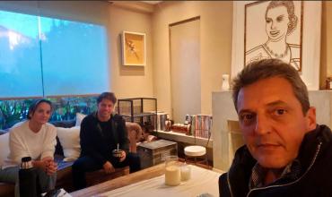 Tras participar de un acto con “Wado”, Massa compartió una foto con Axel Kicillof en su casa