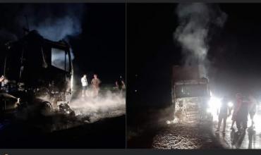 Tucumán: Un camión conducido por un riojano se incendió en Ruta 157 