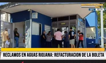 Largas filas en Aguas Riojanas para pedir la “refacturación”: Incertidumbre ante la falta de información 