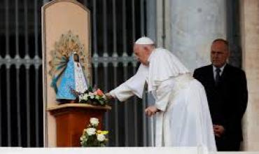 Emotivo homenaje del papa Francisco a la Virgen de Luján en el Vaticano: “Que ayude a la Argentina en su camino”