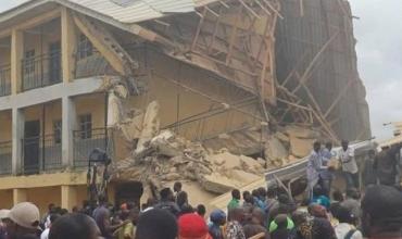 Trágico derrumbe en una escuela de Nigeria: murieron 22 personas
