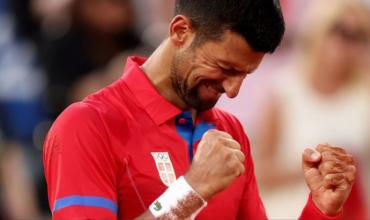 Djokovic le ganó un partidazo a Alcaraz y se quedó con la medalla de oro en los Juegos Olímpicos