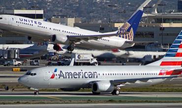 Un millar de argentinos se encuentran varados en Estados Unidos debido a cancelaciones de vuelos de American Airlines