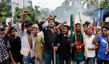 Al menos 91 personas murieron en protestas antigubernamentales en Bangladesh