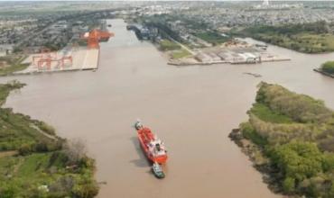 Hallan un explosivo en el Río de la Plata durante tareas de dragado